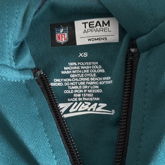 NWT [Zubaz] Philadelphia Eagles NFL Full Zip Hooded Sweatshirt Women’s Sz XS - Picture 9 of 10